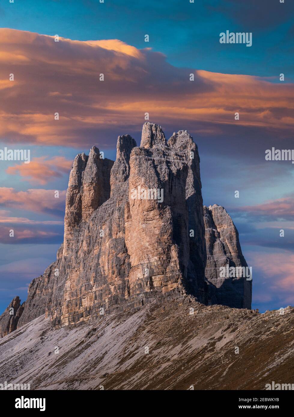 Italy, Veneto, Cortina D'Ampezzo, Dolomites, Tre Cime di Lavaredo rock formation in Dolomites Stock Photo