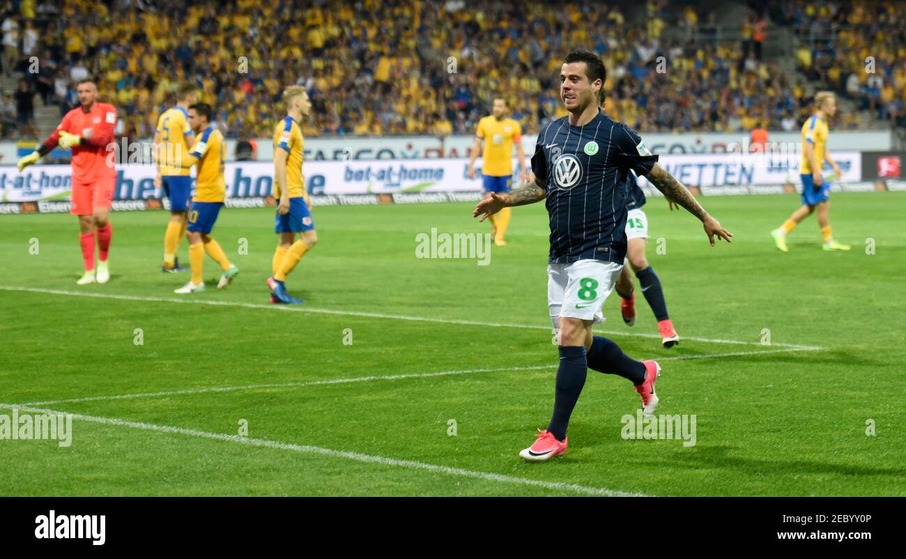 Football Soccer - Eintracht Braunschweig v VFL Wolfsburg - Bundesliga Relegation Playoff Match Second Leg - Eintracht-Stadion, Braunschweig, Germany - 29/5/17 Wolfsburg's Vieirinha celebrates scoring their first goal  Reuters / Fabian Bimmer Livepic DFL RULES TO LIMIT THE ONLINE USAGE DURING MATCH TIME TO 15 PICTURES PER GAME. IMAGE SEQUENCES TO SIMULATE VIDEO IS NOT ALLOWED AT ANY TIME. FOR FURTHER QUERIES PLEASE CONTACT DFL DIRECTLY AT + 49 69 650050. Stock Photo