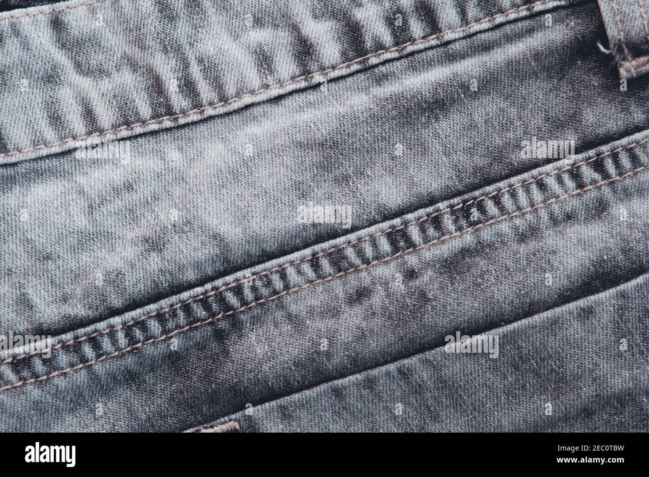 Vintage jeans with stitches and pocket 