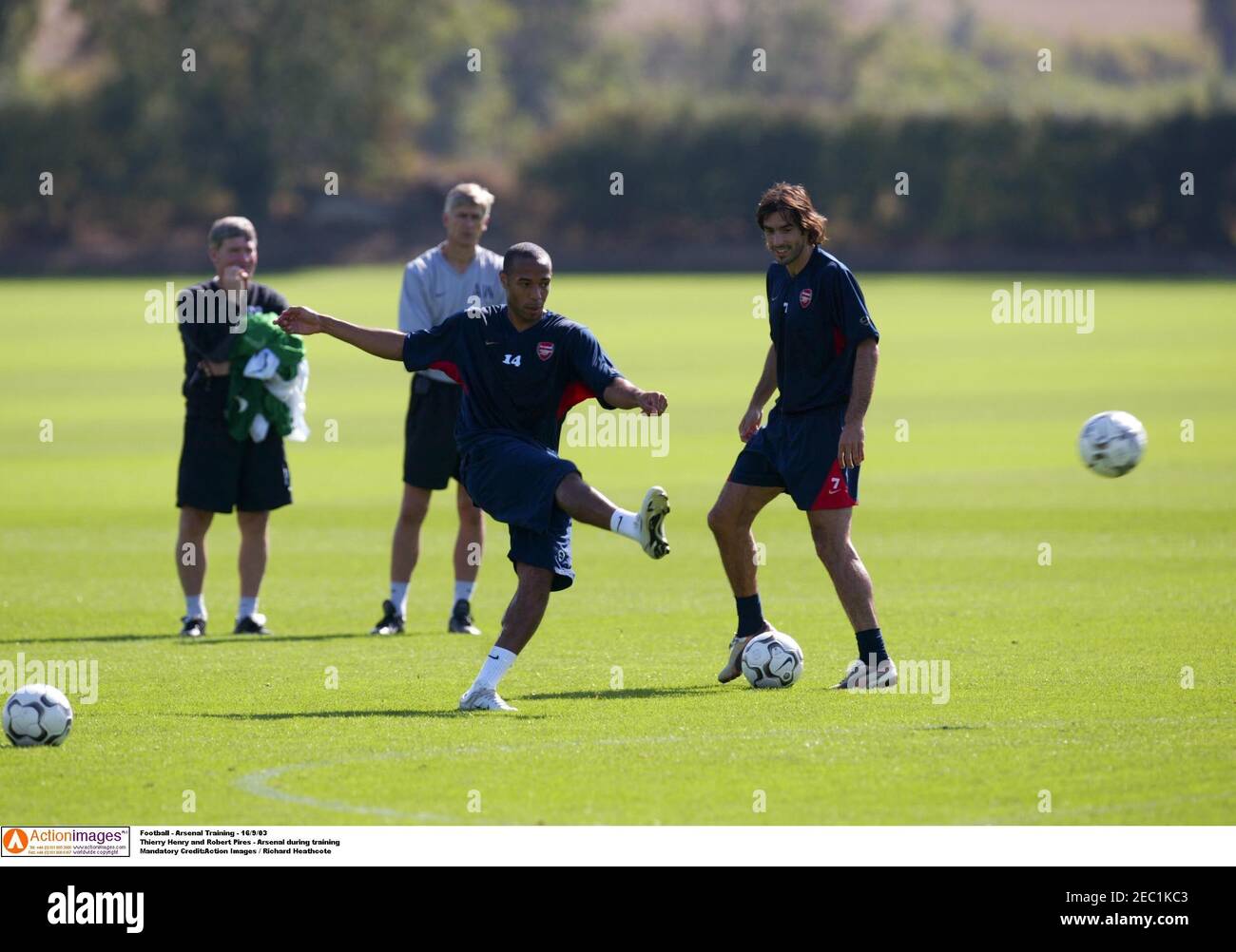 Thierry Henry And Robert Pires High Resolution Stock Photography And Images Alamy