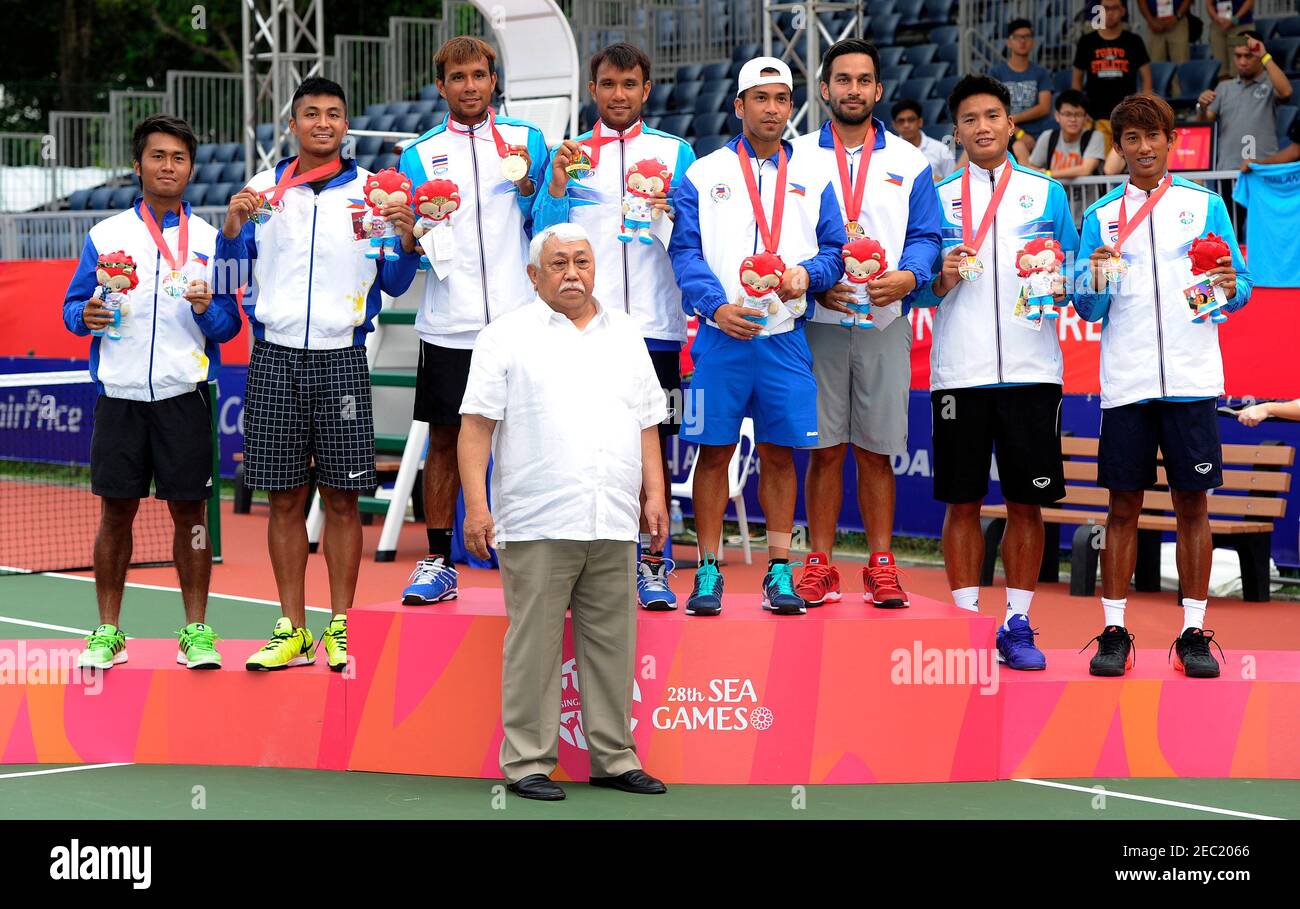 28th SEA Games Singapore 2015 - Kallang Tennis Centre - Singapore - 13/6/15  Tennis - Men's Doubles - Final - (L to R) Medallists Philippines' Ruben  Gonzales Jr.and Jeson Patrombon, Thailand's Sonchat