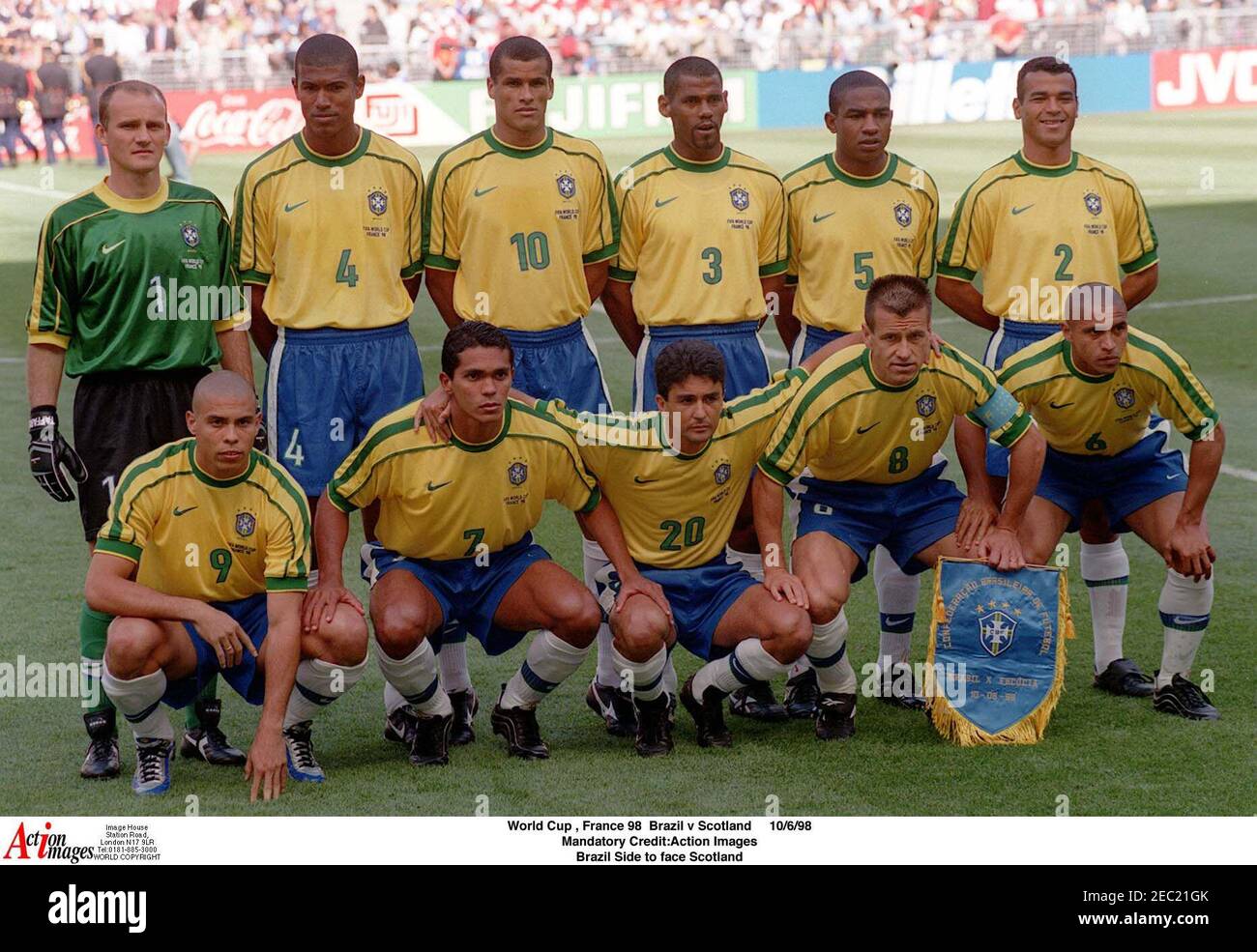 Football - 1998 FIFA World Cup - Group A - Brazil v Scotland - Stade de  France, Saint Denis - 10/6/98 Brazil team group to face Scotland Mandatory  Credit: Action Images Stock Photo - Alamy