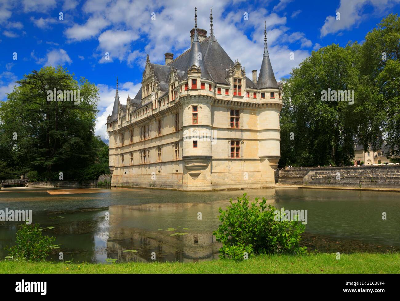 Chateau of Azay-le-Rideau, France. Built in the reign of Francois I by  Gilles Berthelot, one of the earliest Renaissance chateaux Stock Photo -  Alamy