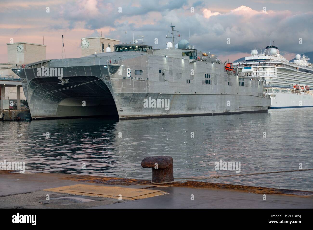 Spearhead-class expeditionary fast transport, dock of Naples Stock Photo