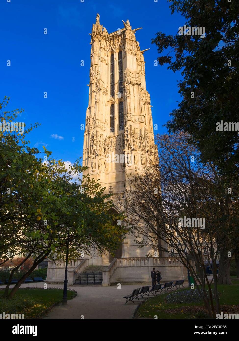 Tour St Jacques, Paris. Tower that is all that remains of the 16th century Church of Saint-Jacques-de-la-Boucherie (Saint James of the butchery). Stock Photo