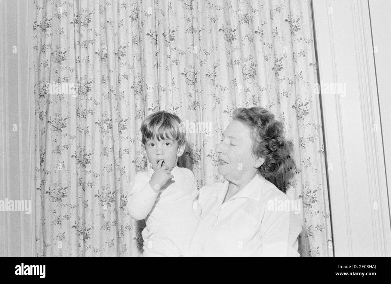 President Kennedy, First Lady Jacqueline Kennedy (JBK), and children in ...