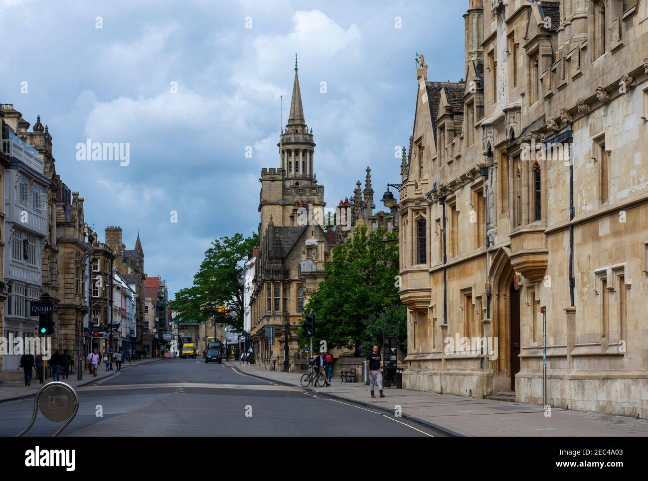 A view of the High Street in Oxford, England UK Stock Photo