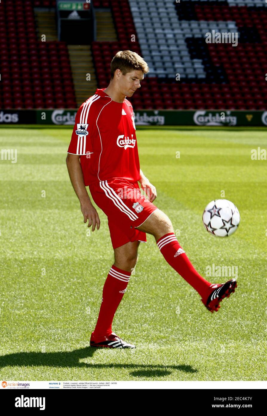Football - Liverpool - adidas Official Kit Launch - Anfield - 06/07 -  24/7/06 Liverpool captain Steven Gerrard in the new Liverpool home kit  Mandatory Credit: Action Images / Jason Cairnduff Stock Photo - Alamy
