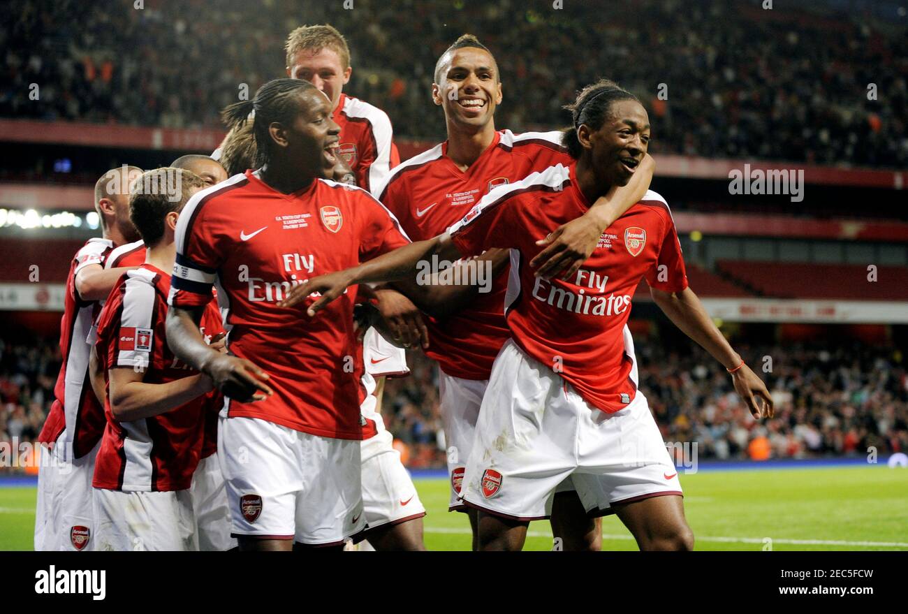 Football Arsenal V Liverpool Fa Youth Cup Final First Leg Emirates Stadium 08 09 22 5 09 Sanchez Watt Arsenal Youth Celebrates His Goal For 3 1 With Jay