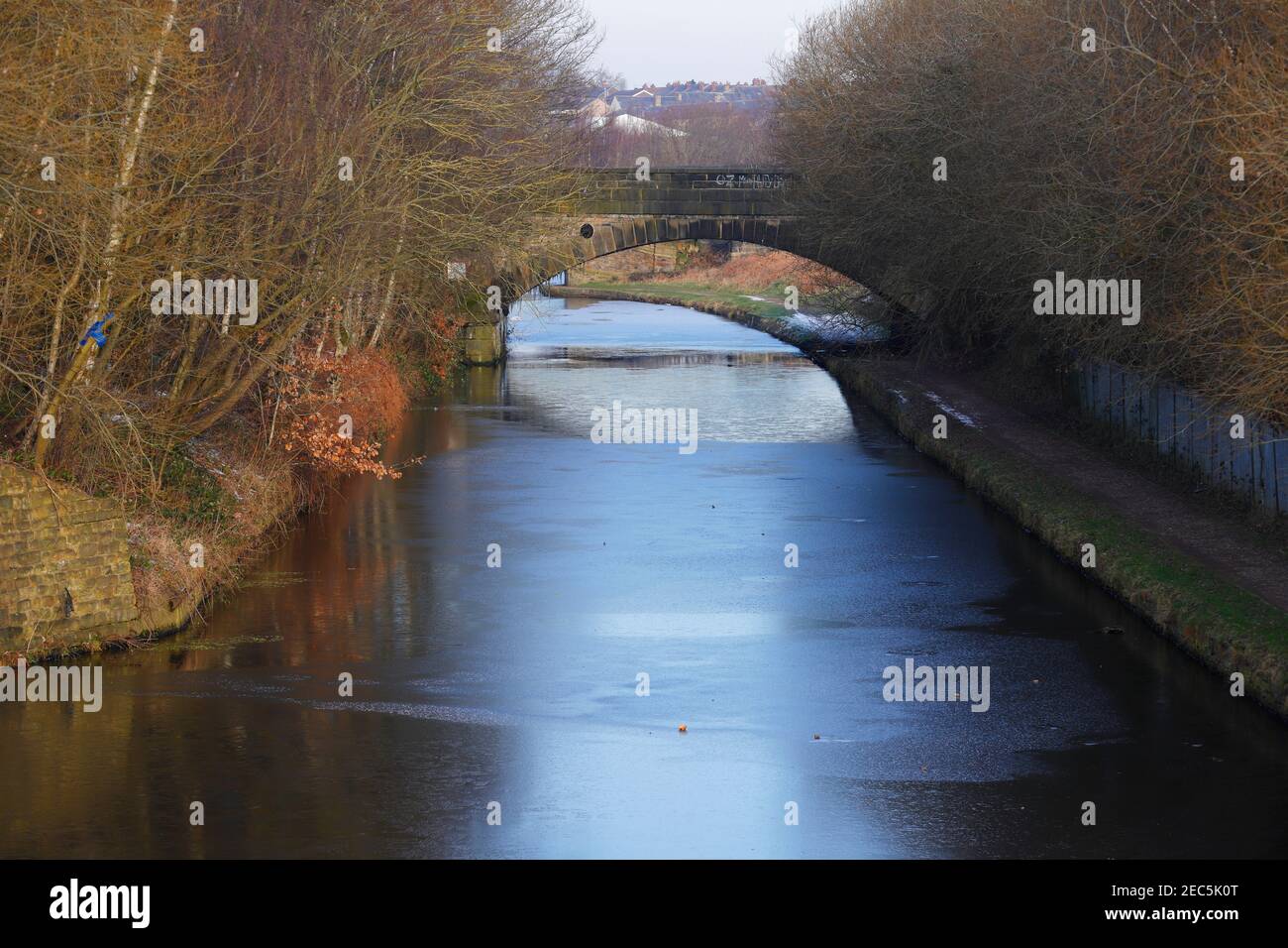 A frozen canal in Dewsbury, West Yorkshire Stock Photo