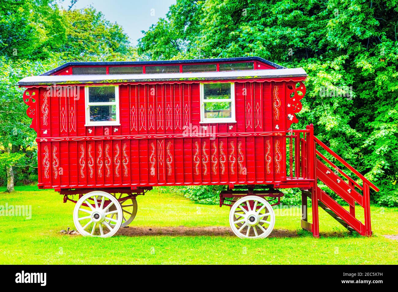 Traditional  gypsy caravan in the grounds of Cawdor Castle,  Nairn, Scotland Stock Photo