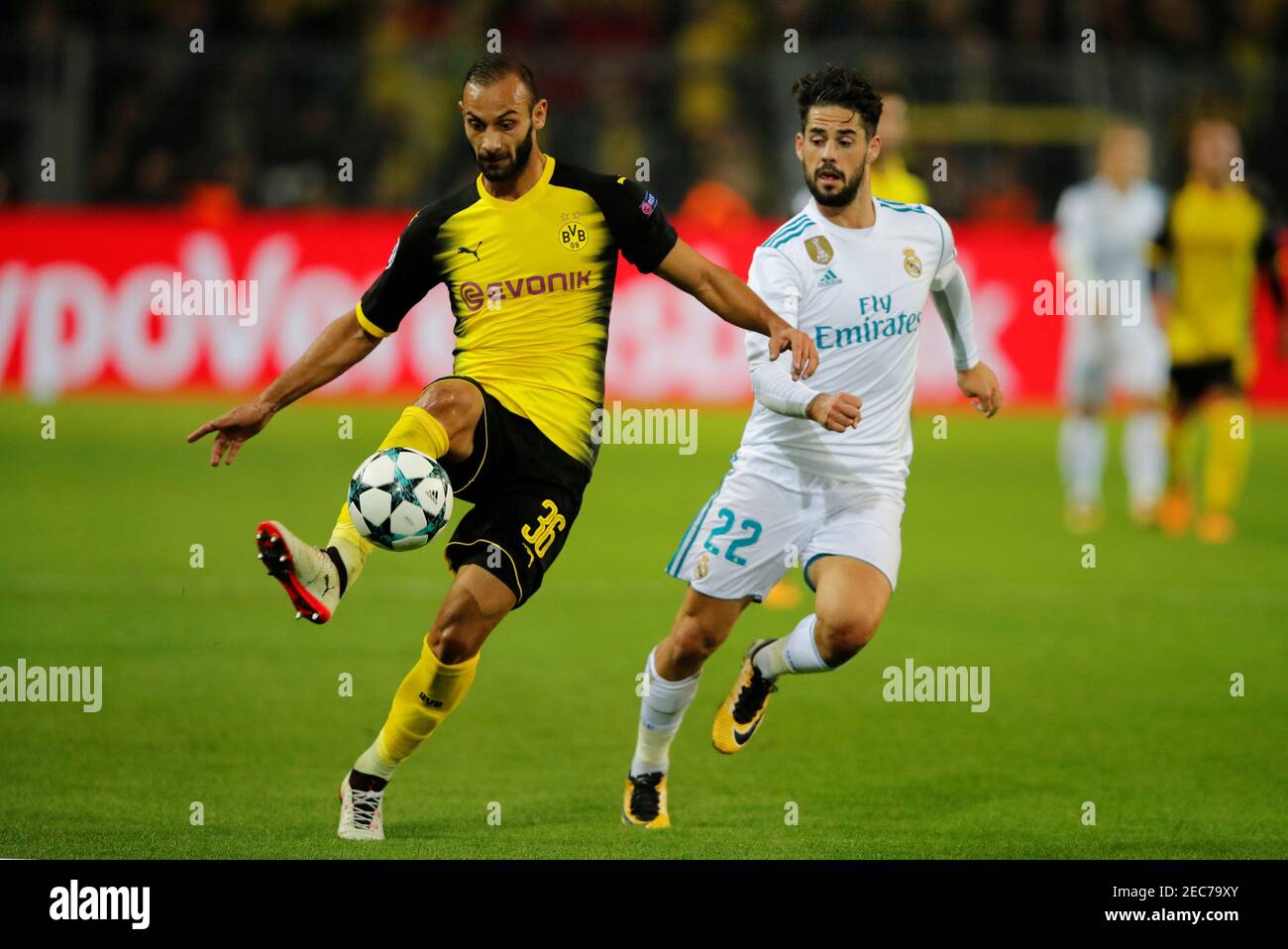 Soccer Football - Champions League - Borussia Dortmund vs Real Madrid -  Westfalenstadion, Dortmund, Germany - September 26, 2017 Borussia Dortmund's  Omer Toprak in action with Real Madrid's Isco REUTERS/Wolfgang Rattay Stock  Photo - Alamy