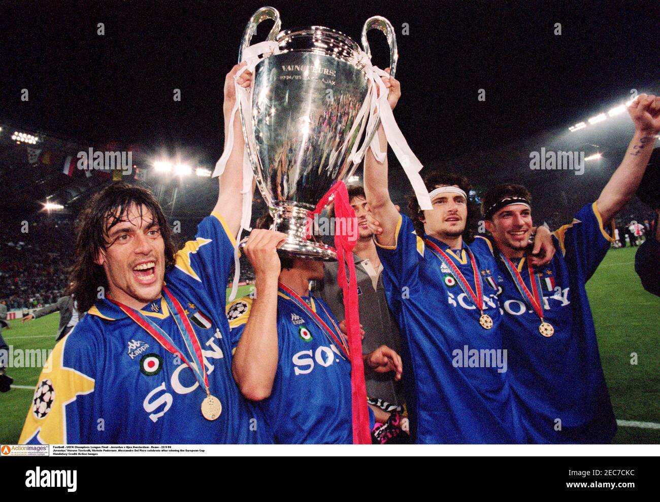 Football - UEFA Champions League Final - Juventus v Ajax Amsterdam - Rome -  22/5/96 Juventus' Moreno Torricelli,