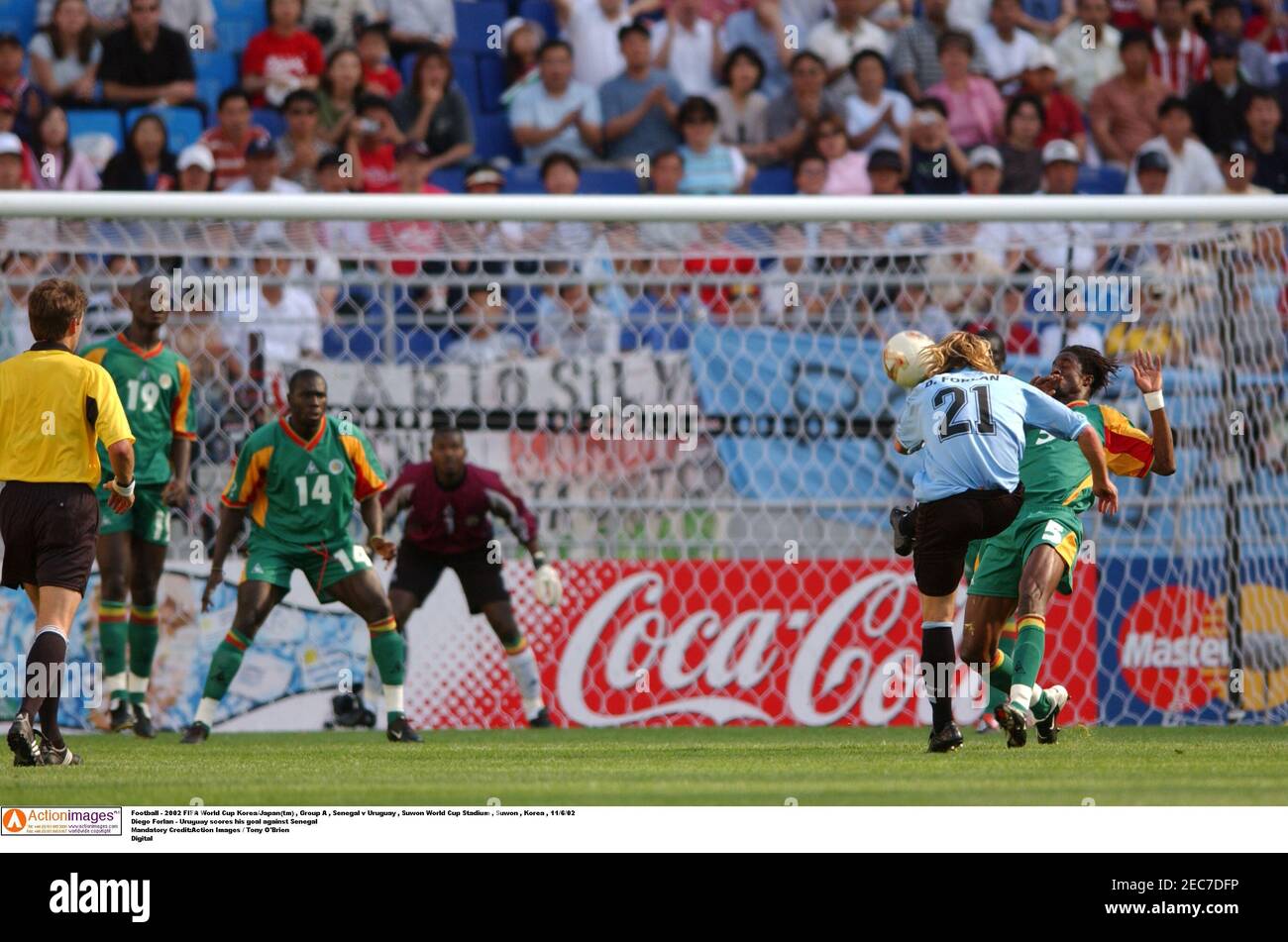 [Imagen: football-2002-fifa-world-cup-koreajapant...EC7DFP.jpg]