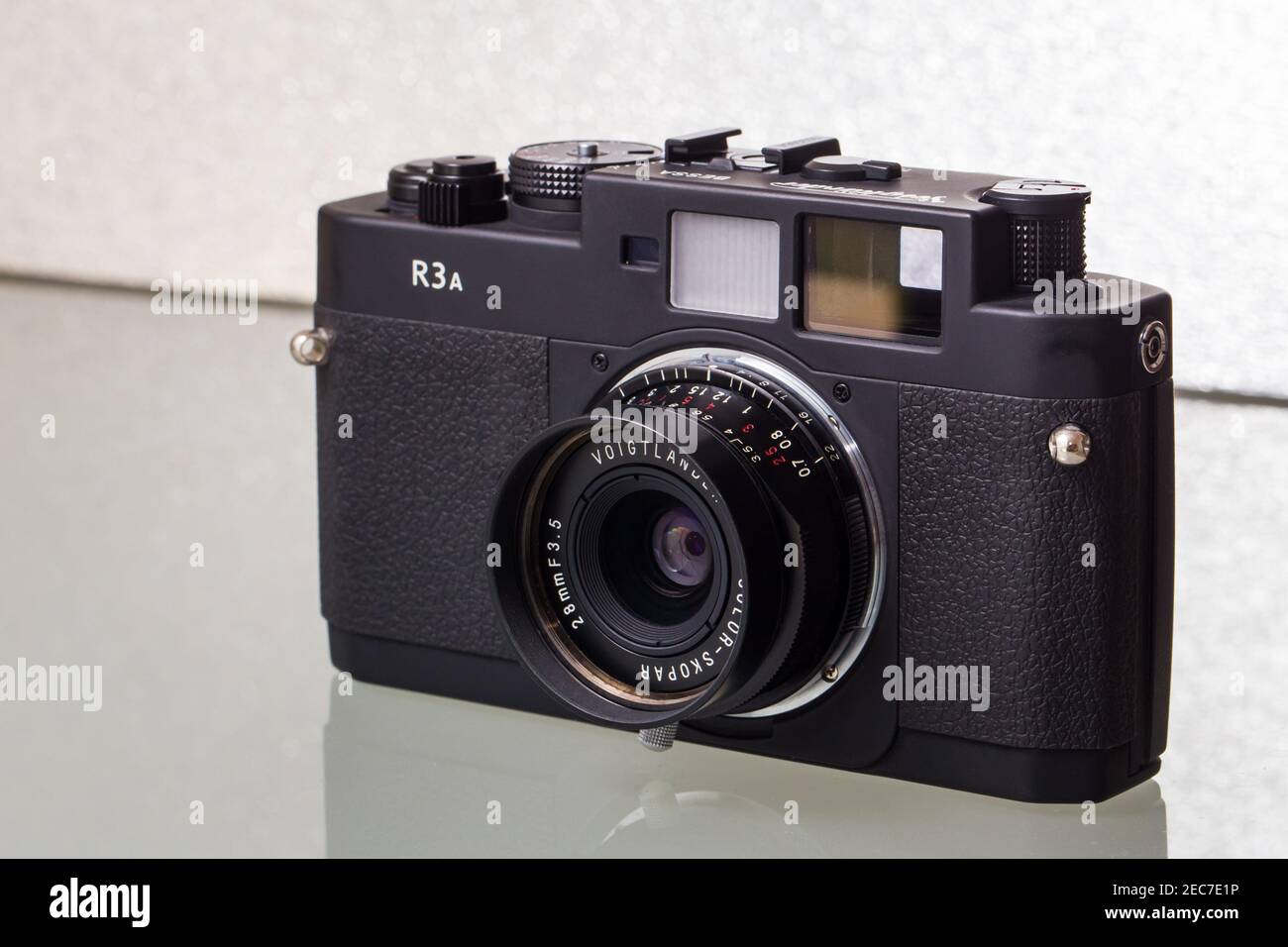 Voigtlander bessa r hi-res stock photography and images - Alamy Voigtlander bessa r hi-res stock photography and images - Alamy