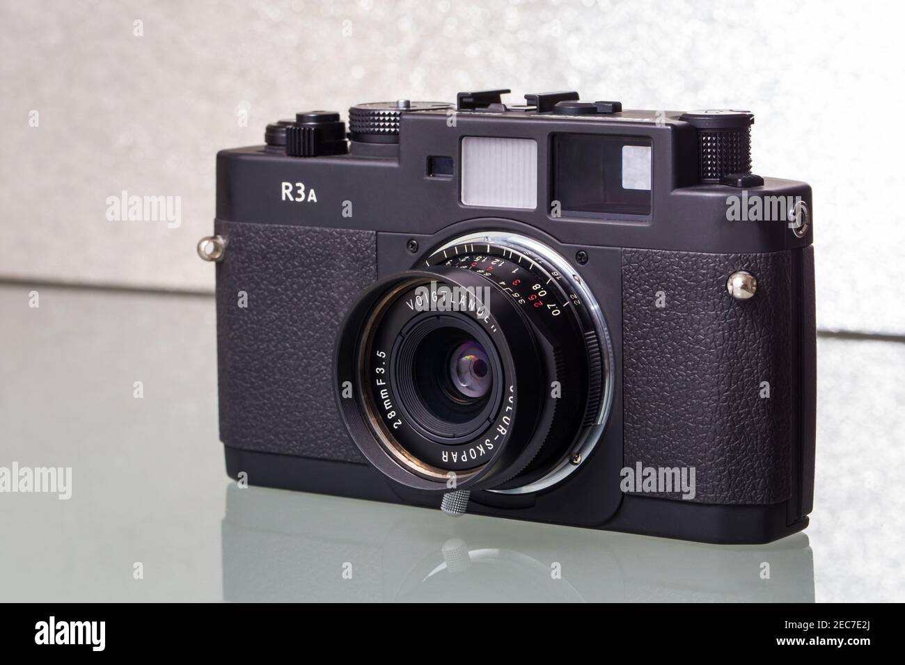 Voigtlander bessa r hi-res stock photography and images - Alamy Voigtlander bessa r hi-res stock photography and images - Alamy