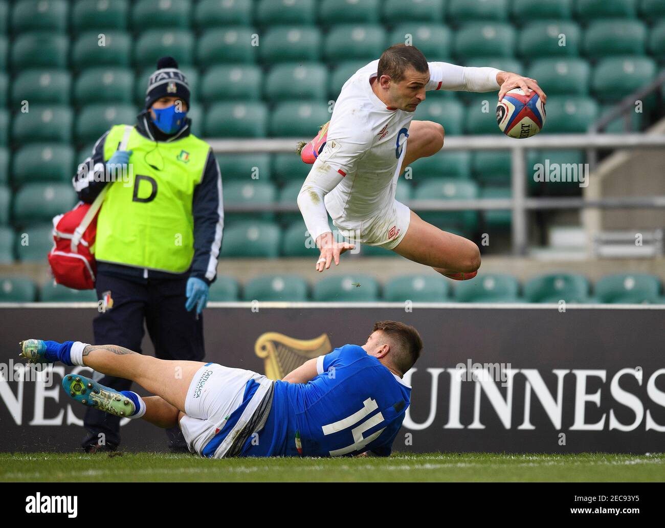 Twickenham Stadium, 13th Feb 2021  England's Jonny May scores a spectacular try during their Six Nations match against Italy.  Picture Credit : © Mark Pain / Alamy Live News Stock Photo