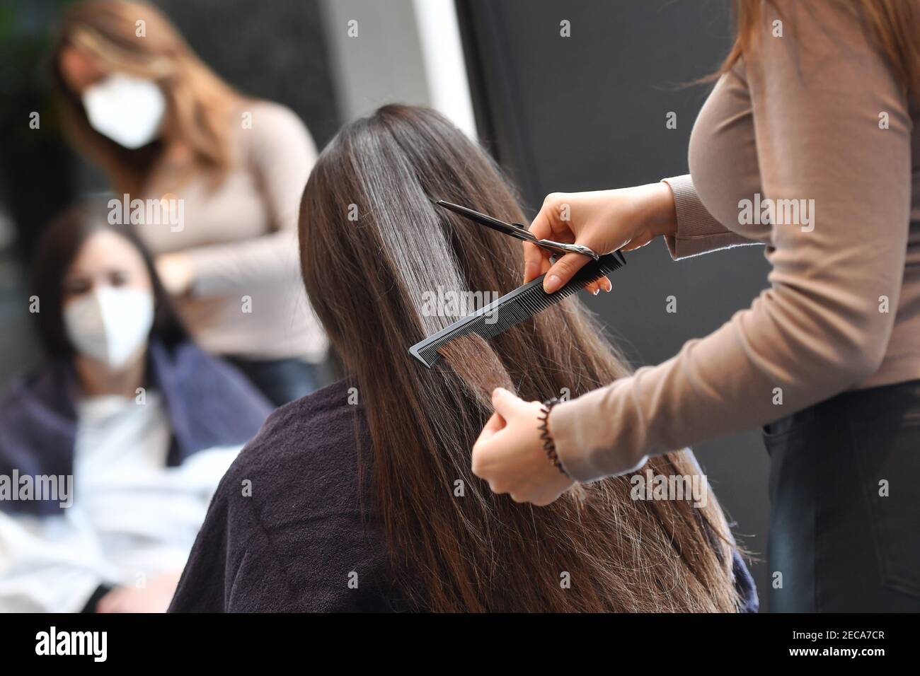 Corona easing hairdressers should open from March! Subject image Hard