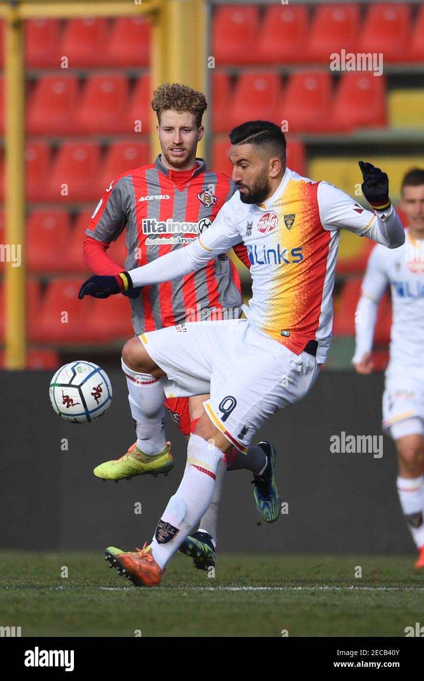 Massimo Coda (Lecce)Samuel Gustafson (Cremonese) during the Italian 'Serie B match between Cremonese 1-2 Lecce at Giovanni Zini Stadium on February 13, 2021 in Cremona, Italy. Credit: Maurizio Borsari/AFLO/Alamy Live News Stock Photo