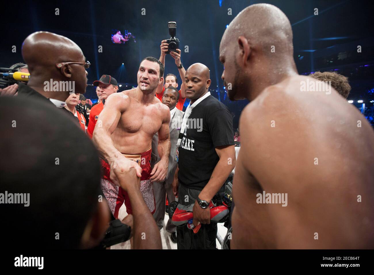 Tony Thompson And Wladimir Klitschko High Resolution Stock Photography and  Images - Alamy