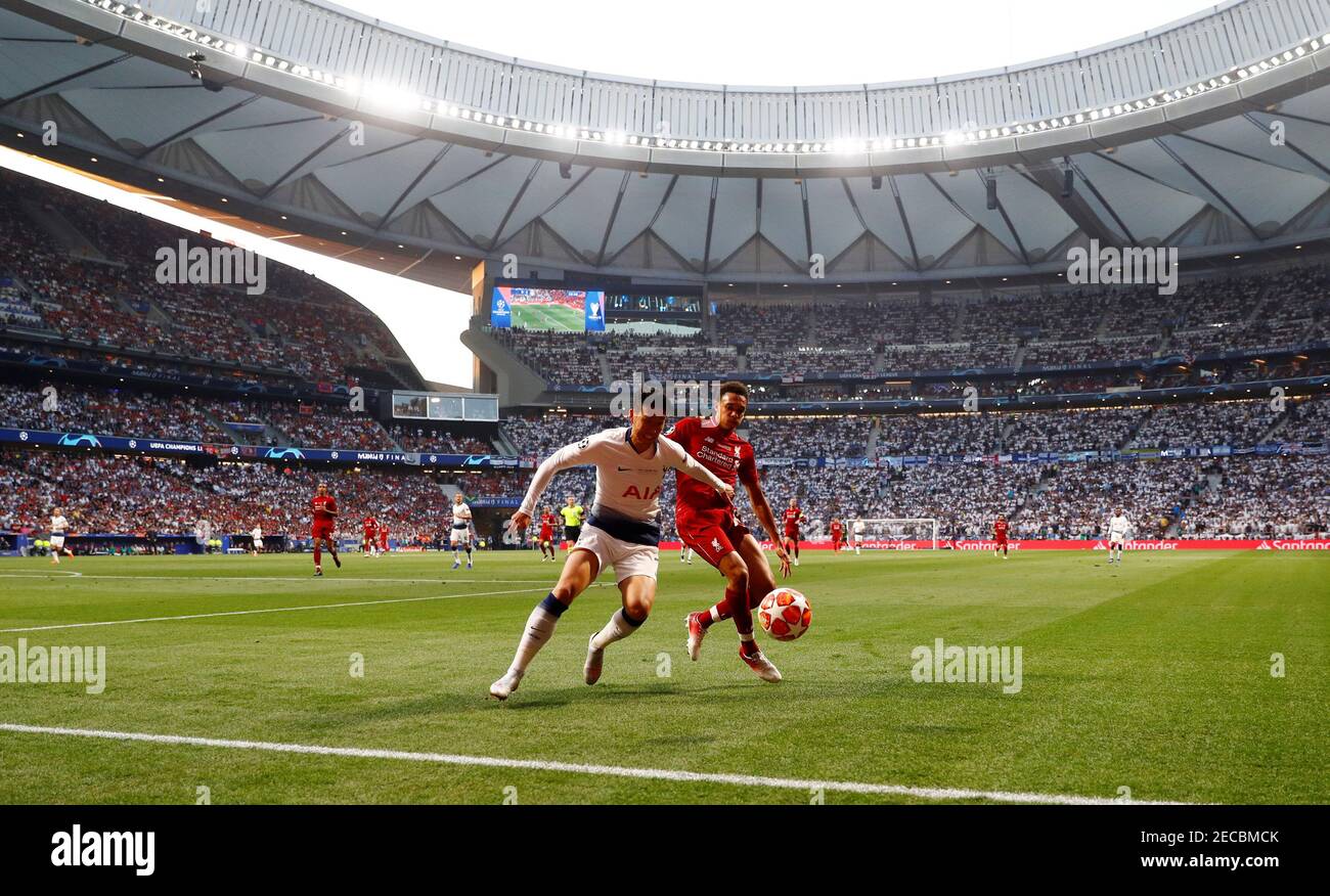 Soccer Football - Champions League Final - Tottenham Hotspur v Liverpool -  Wanda Metropolitano, Madrid, Spain - June 1, 2019 Tottenham's Son Heung-min  in action with Liverpool's Trent Alexander-Arnold REUTERS/Kai Pfaffenbach  Stock Photo - Alamy