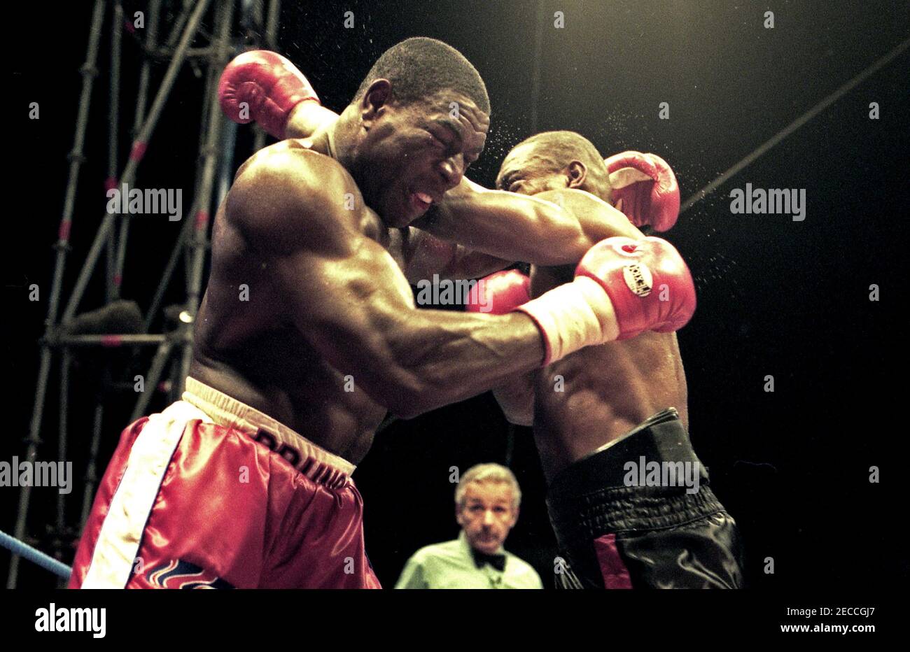 FORMER WORLD CHAMPION EXCELLENT UNSIGNED PHOTOGRAPH v McCALL FRANK BRUNO 