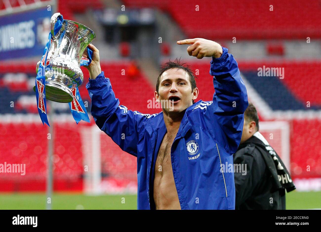 Football - Chelsea v Liverpool FA Cup Final - Wembley Stadium - 5/5/12  Chelsea's Frank Lampard celebrates