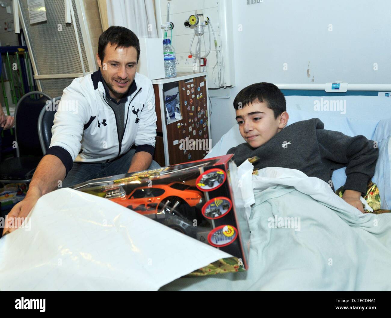 Middlesex hospital childrens ward hi-res stock photography and images ...