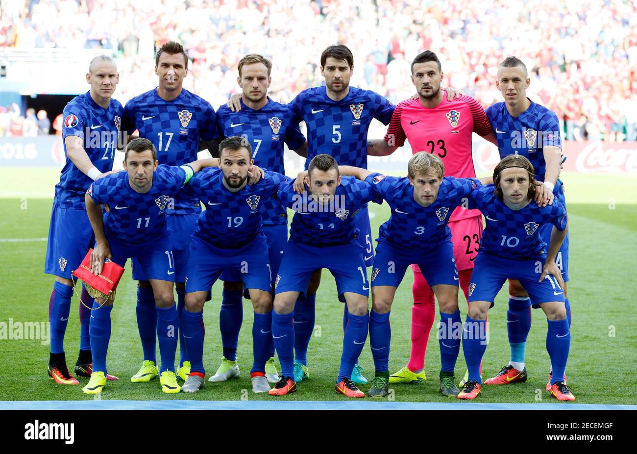 Football Soccer Czech Republic V Croatia Euro 16 Group D Stade Geoffroy Guichard Saint Etienne France 17 6 16 Croatia Team Group Reuters Robert Pratta Livepic Stock Photo Alamy