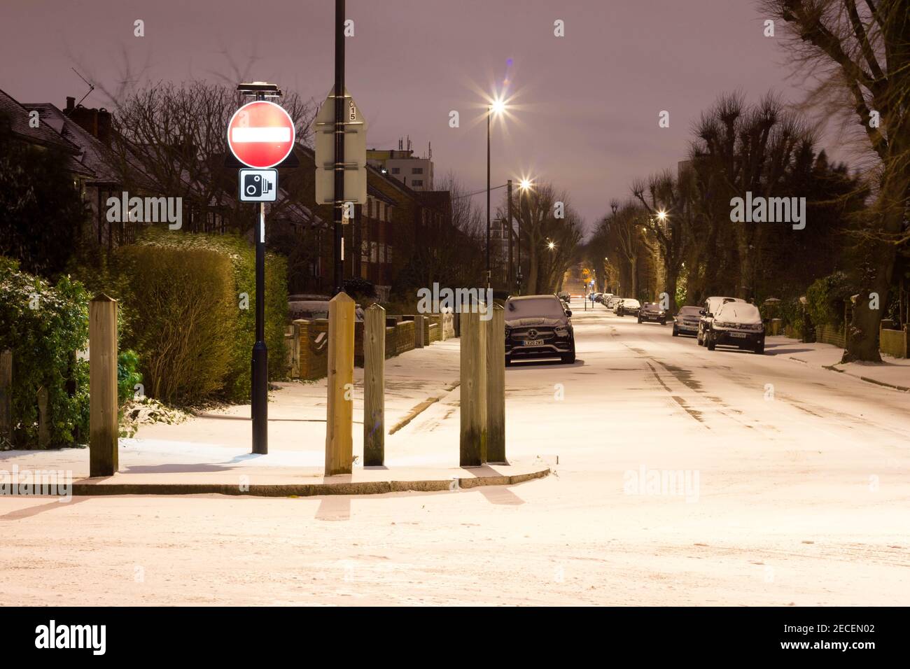morning view of London street covered in overnight snow by Storm darcy, beast from  east 2, London Stock Photo