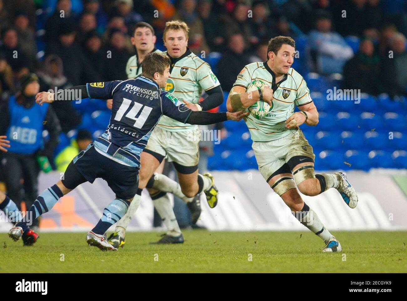 Rugby Union - Cardiff Blues v Northampton Saints 2010/11 Heineken European Cup Pool One - Cardiff City Stadium - 19/12/10 Phil Dowson - Northampton Saints in action against Cardiff Blues Mandatory Credit: Action Images / James Benwell Stock Photo