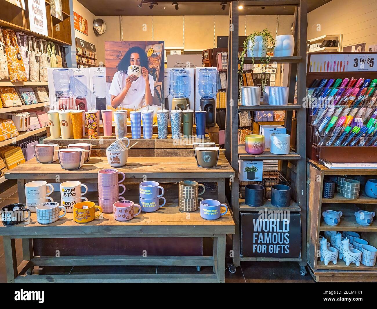 Stationery Shop Exterior High Resolution Stock Photography and Images