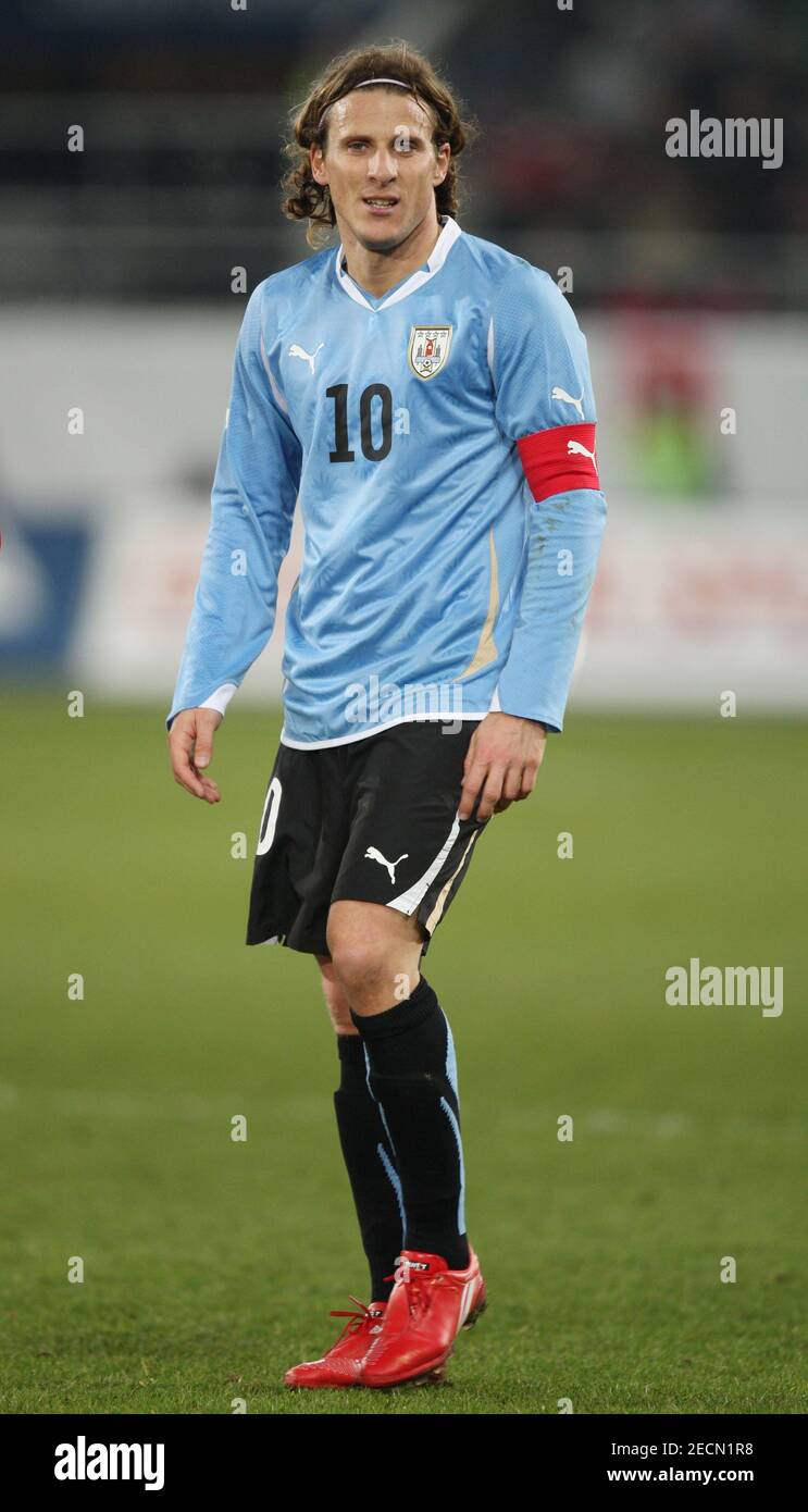 diego forlan boots