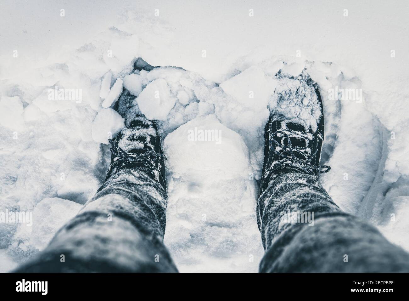 Person in snow hi-res stock photography and images - Alamy