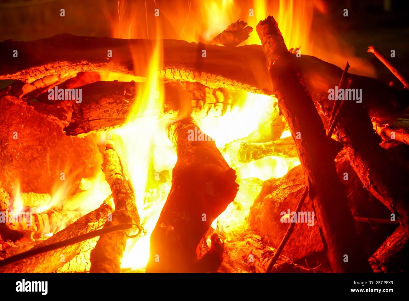 burning wood fire in fireplace Stock Photo - Alamy