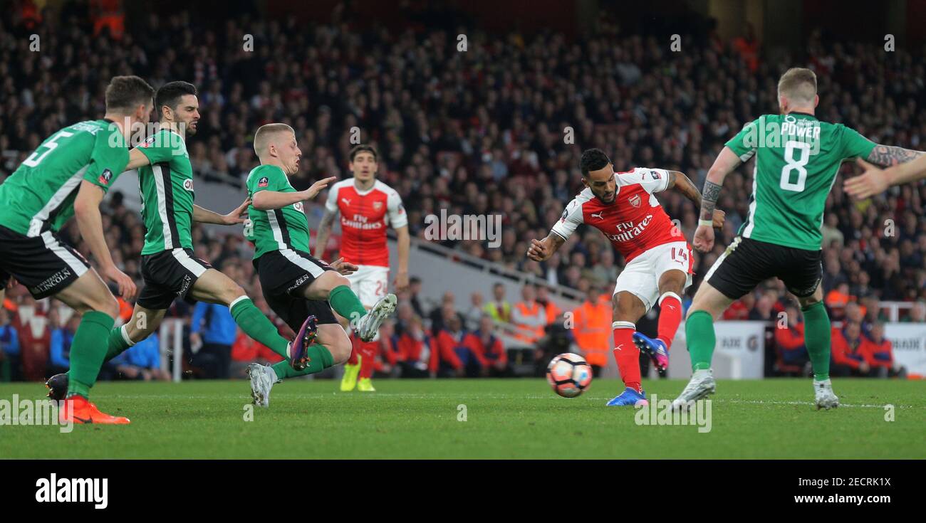 Britain Football Soccer - Arsenal v Lincoln City - FA Cup Quarter Final - The Emirates Stadium - 11/3/17 Arsenal's Theo Walcott shoots Reuters / Paul Hackett Livepic EDITORIAL USE ONLY. No use with unauthorized audio, video, data, fixture lists, club/league logos or 'live' services. Online in-match use limited to 45 images, no video emulation. No use in betting, games or single club/league/player publications.  Please contact your account representative for further details. Stock Photo