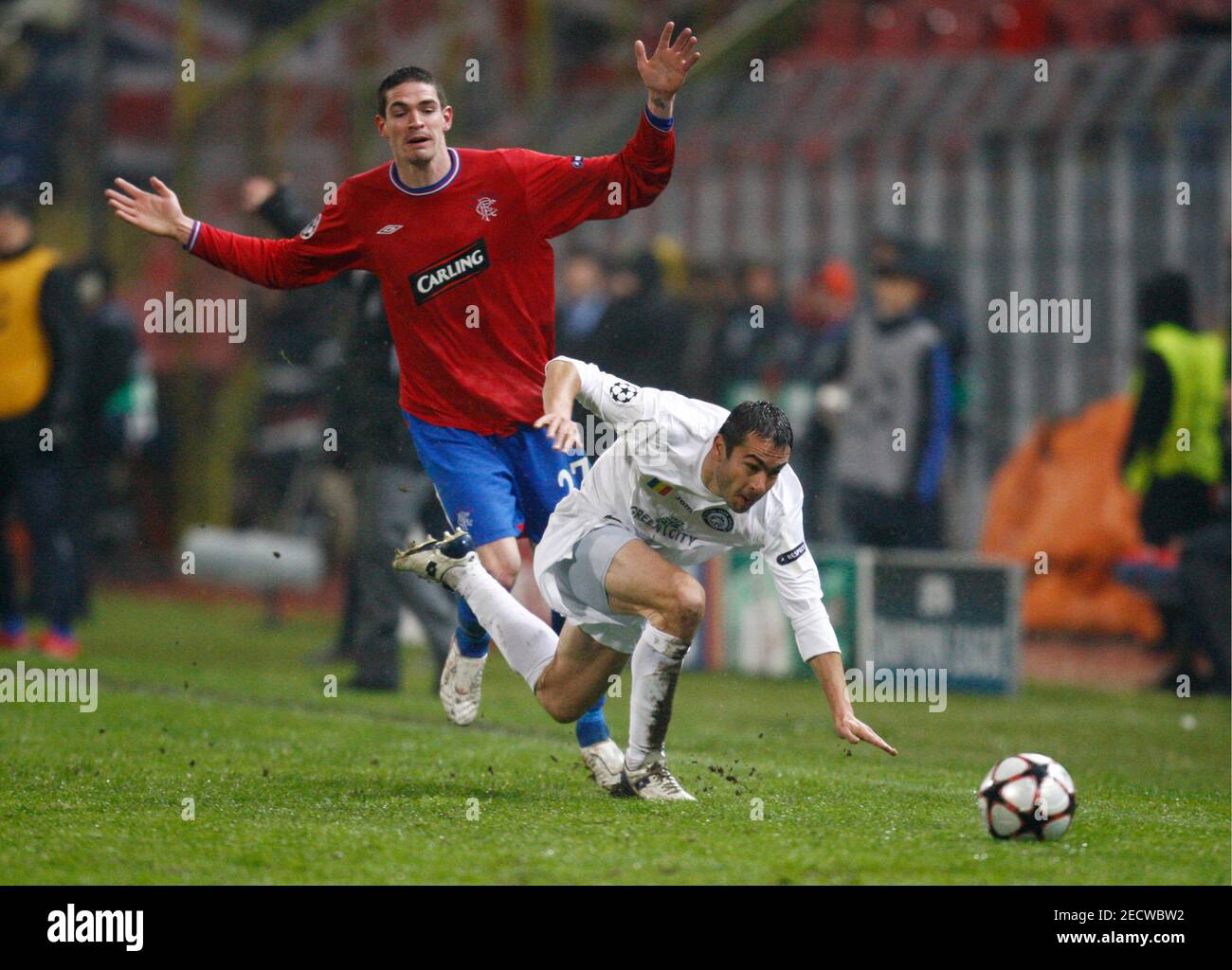 Football - Unirea Urziceni v Rangers UEFA Champions League Group Stage  Matchday Four Group G - Tineretului, Urziceni, Romania - 09/10 - 4/11/09  Kyle Lafferty of Rangers (L) in action with Valeriu