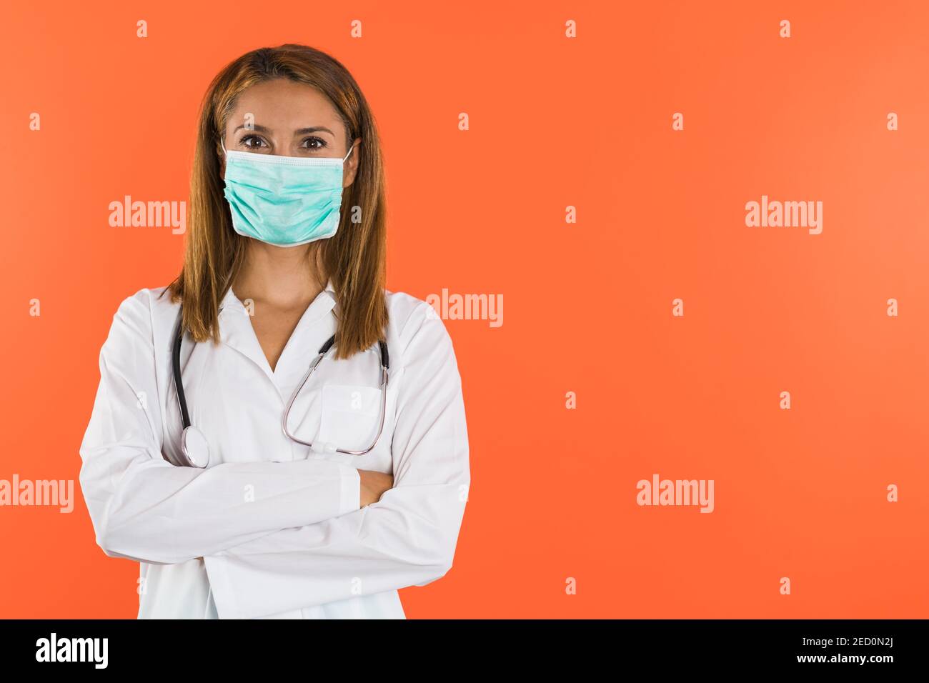 Nurse wearing surgical mask hi-res stock photography and images - Alamy
