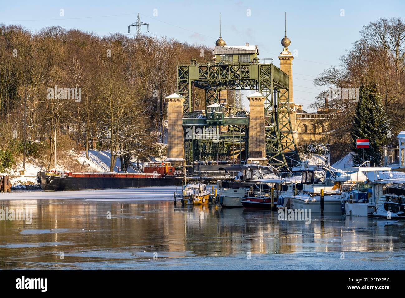 Das alte Schiffshebewerk Henrichenburg am Dortmund-Ems-Kanal in Waltrop, Nordrhein-Westfalen, Deutschland, Europa | Historic Henrichenburg boat lift i Stock Photo