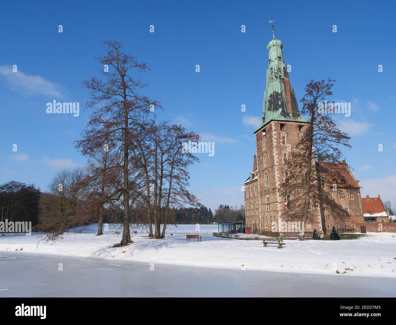 Raesfeld the castle of raesfeld in germany Stock Photo - Alamy