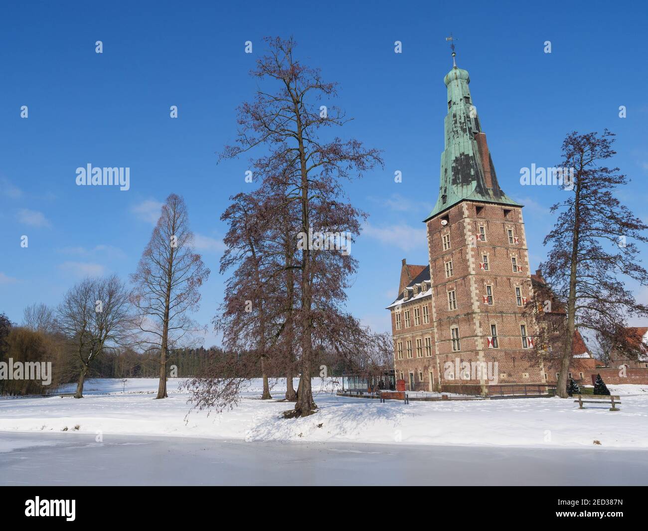 Raesfeld the castle of raesfeld in germany Stock Photo - Alamy