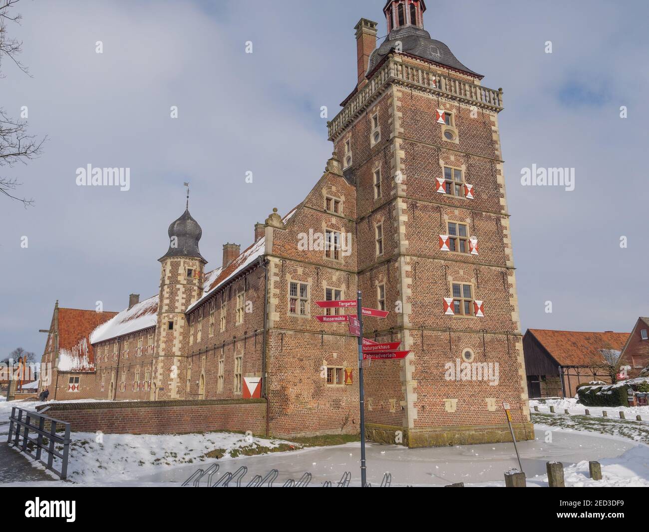 Raesfeld the castle of raesfeld in germany Stock Photo - Alamy