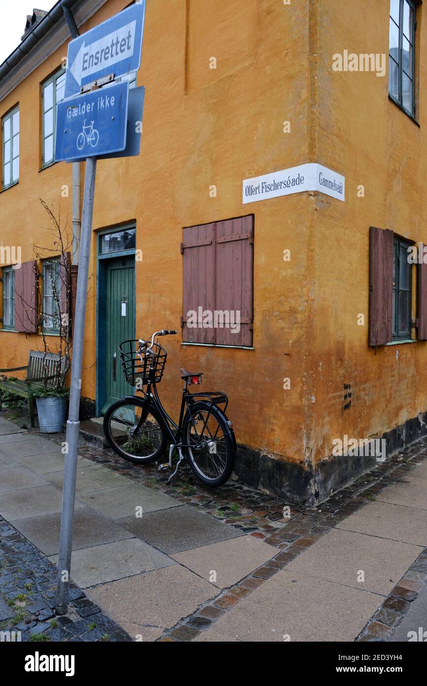NYBODER, COPENHAGEN - JANUARY 2019: The corner of a traditional house in the Nyboder district of Copenhagen, Denmark. Stock Photo