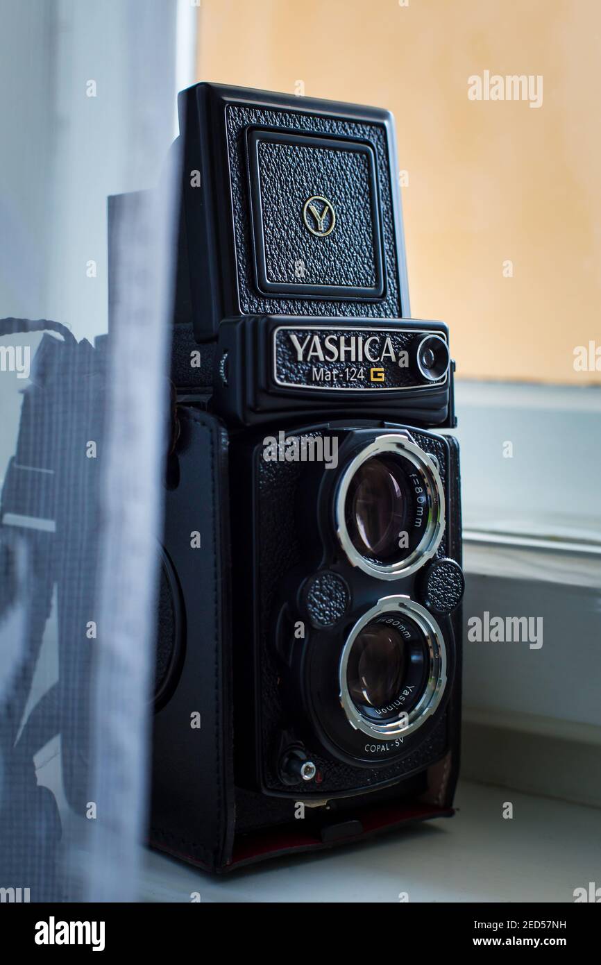 Appareil Photo Reflex Bi-Objectif Yashica Mat 124G Modèle 3D - Télécharger Appareil photo activé