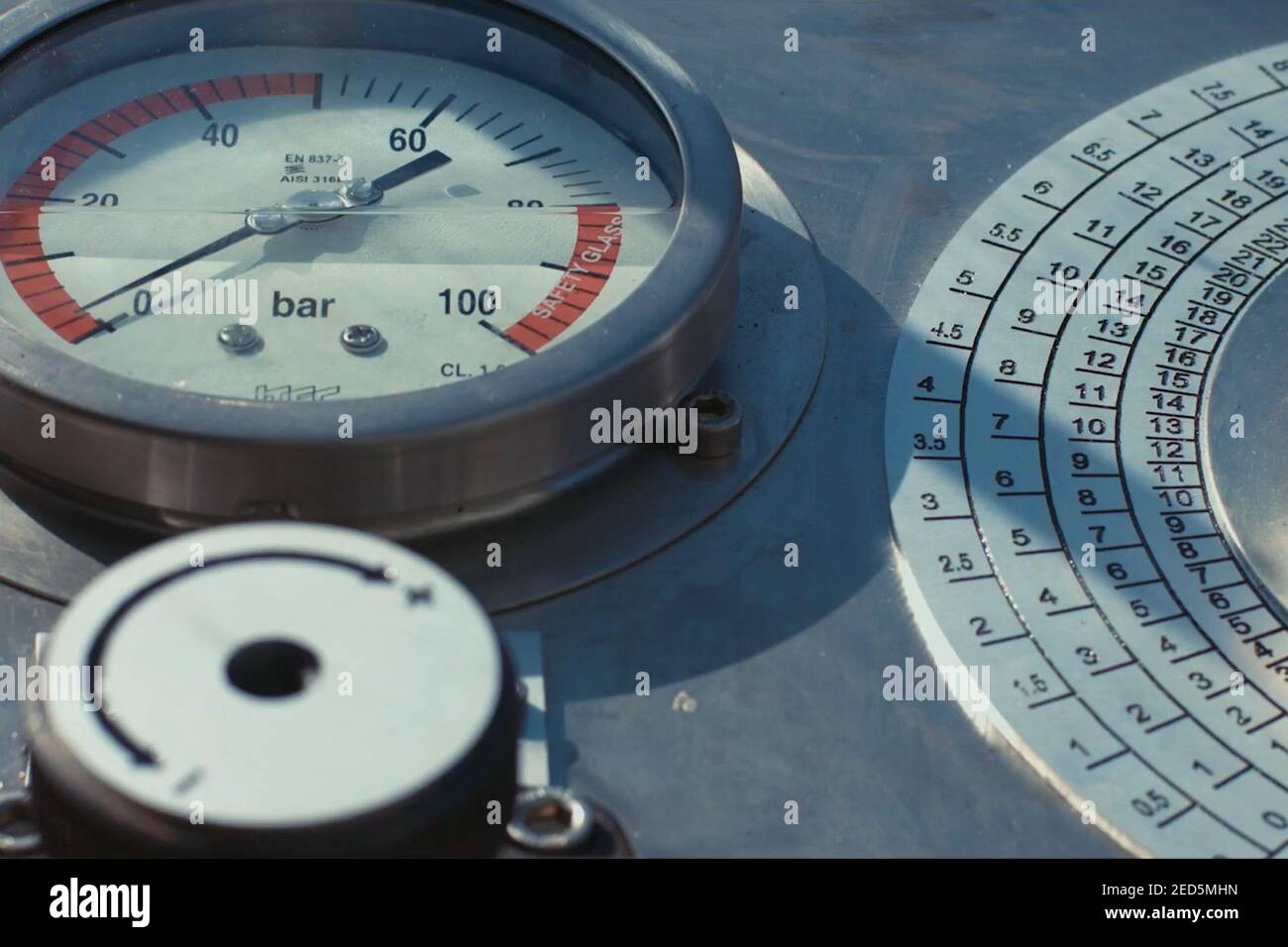 Drilling fluid hi-res stock photography and images - Alamy