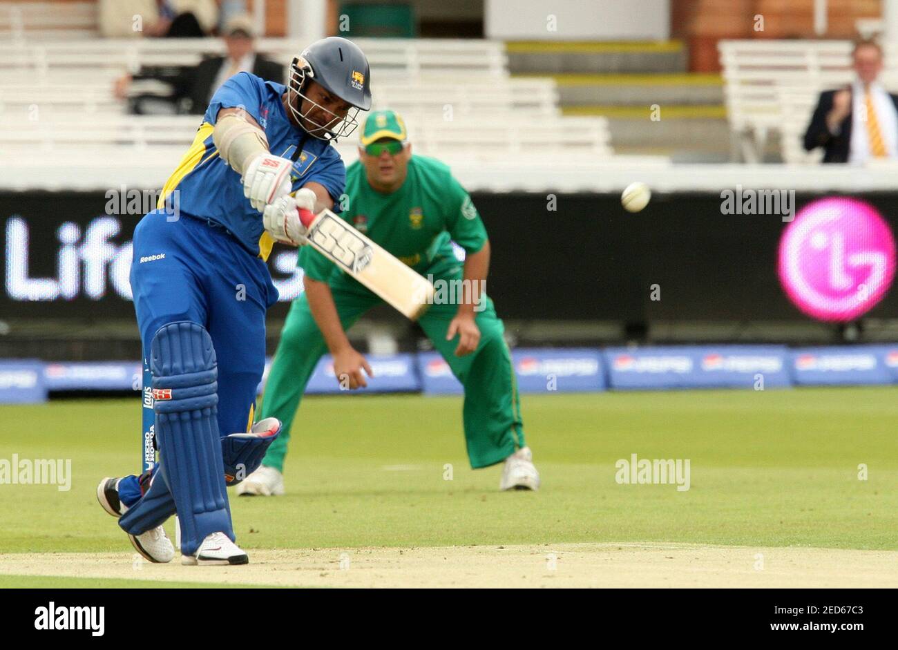 Cricket Sri Lanka V South Africa Twenty International Lord S 3 6 09 Sri Lanka S Kumar Sangakkara In Action Batting Mandatory Credit Action Images Andrew Couldridge Stock Photo Alamy Cricket Sri Lanka V South Africa Twenty International Lord S 3 6 09 Sri Lanka S Kumar Sangakkara In Action Batting Mandatory Credit Action Images Andrew Couldridge Stock Photo Alamy
