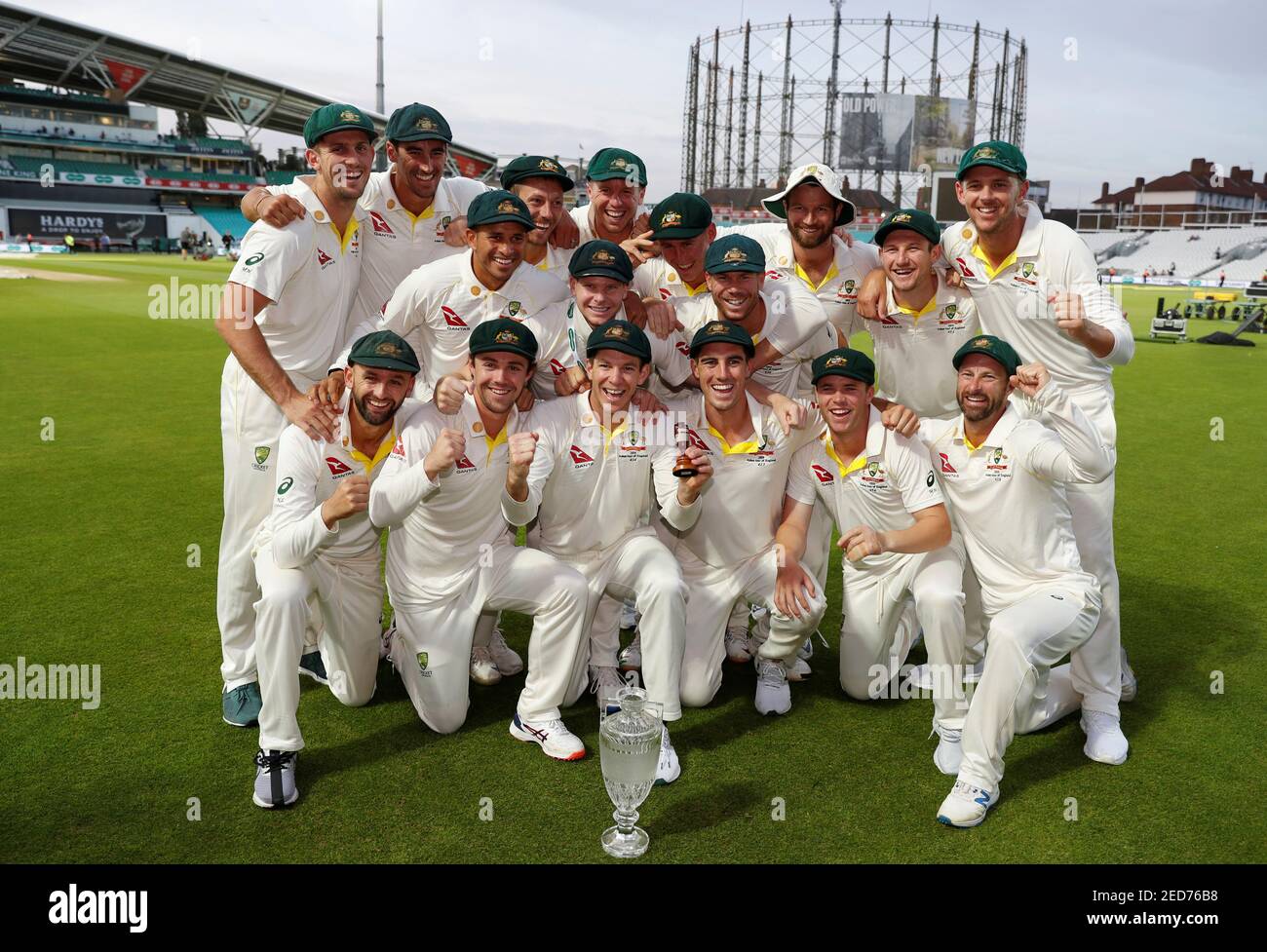 Cricket - Ashes 2019 - Fifth Test - England v Australia - Kia Oval, London, Britain - September 15, 2019  Australia players celebrate with the Ashes trophy and urn after drawing the series to retain the Ashes  Action Images via Reuters/Paul Childs Stock Photo