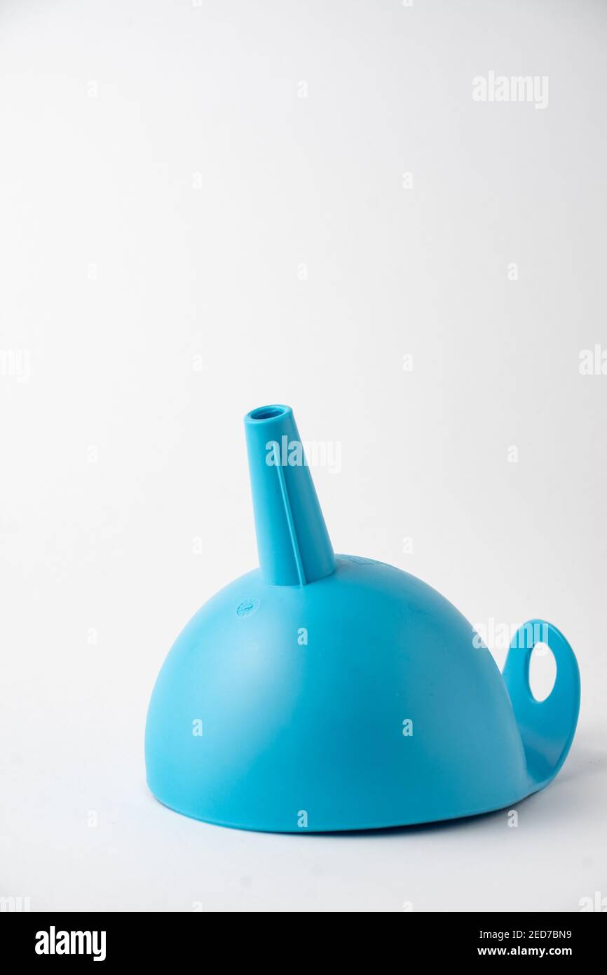 Fill a funnel hi-res stock photography and images - Alamy