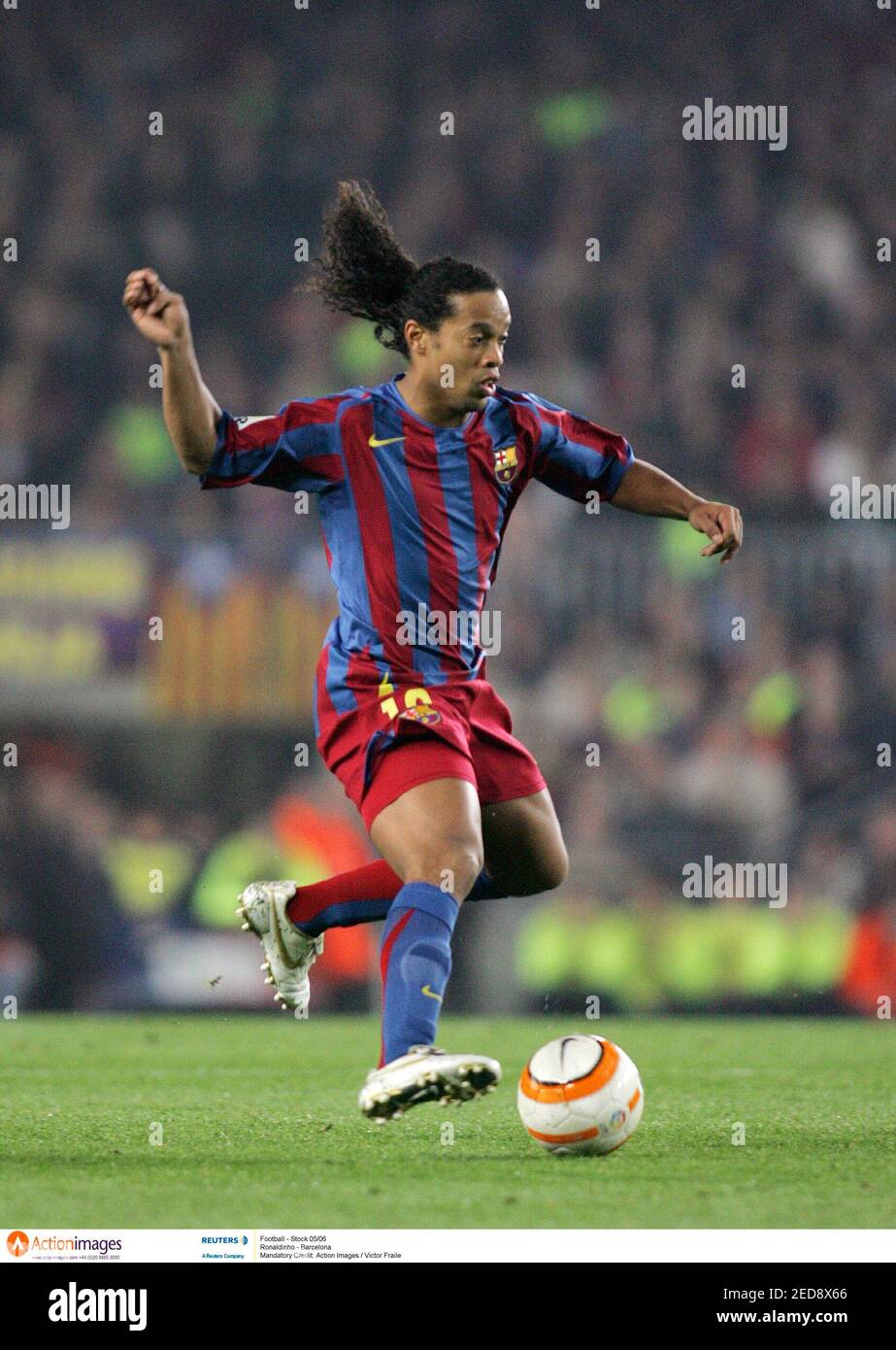 Football Stock 05 06 Ronaldinho Barcelona Mandatory Credit Action Images Victor Fraile Stock Photo Alamy