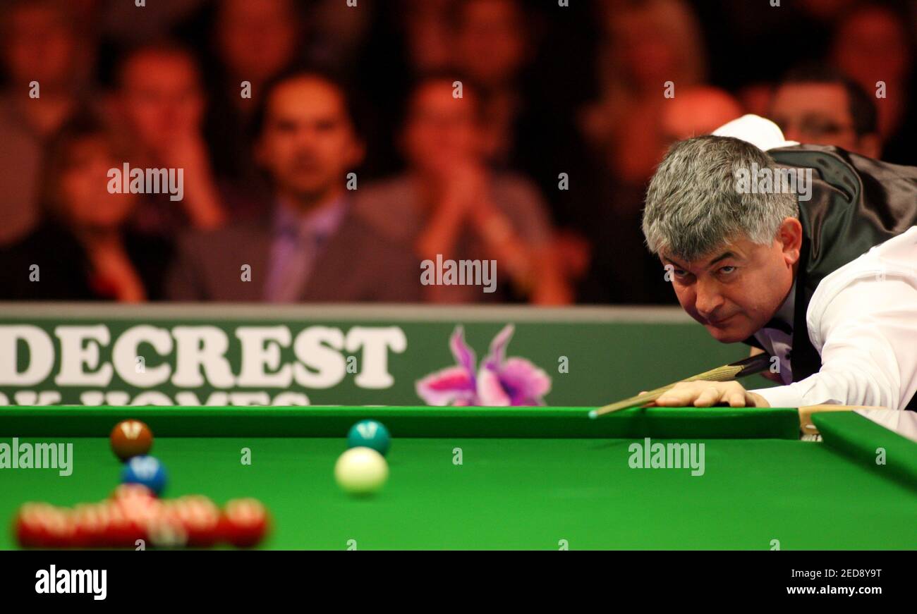 Snooker - World Seniors Snooker Championship - Cedar Court Hotel, Bradford  - 6/11/10 Dennis Taylor durning the quarter final match Mandatory Credit:  Action Images / Steven Paston Livepic Stock Photo - Alamy